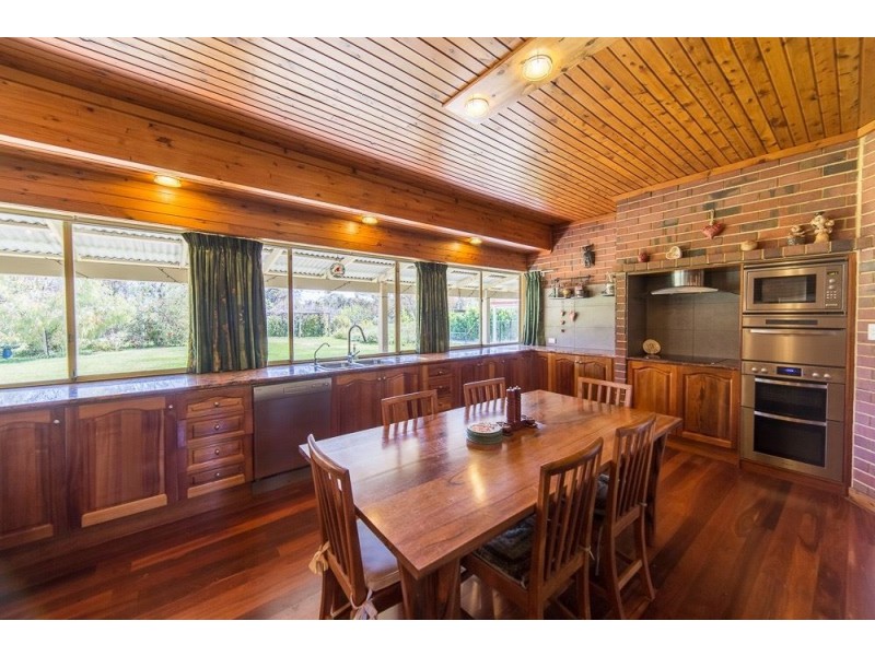 90 Rustic Gardens, Carramar WA 6031