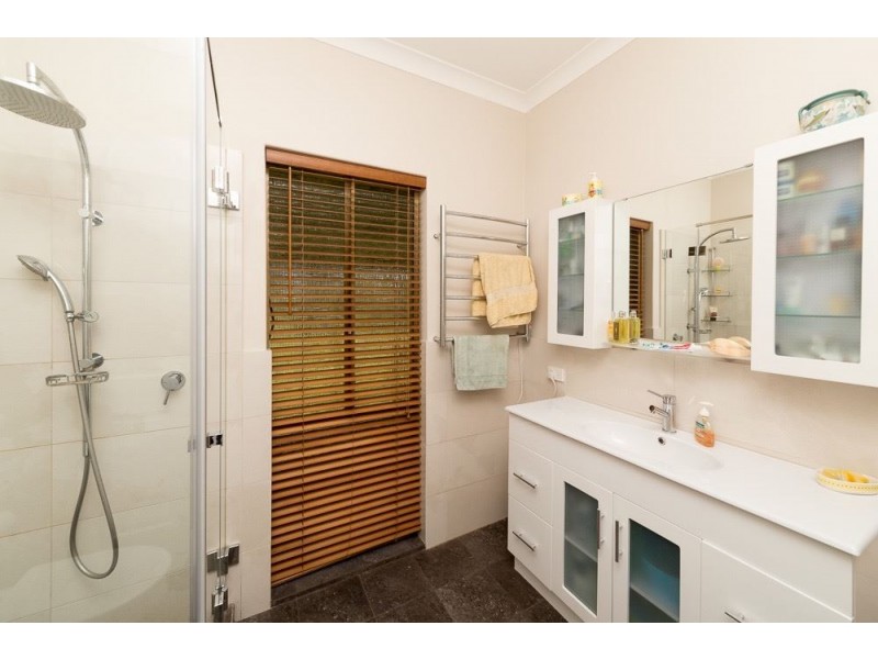 90 Rustic Gardens, Carramar WA 6031