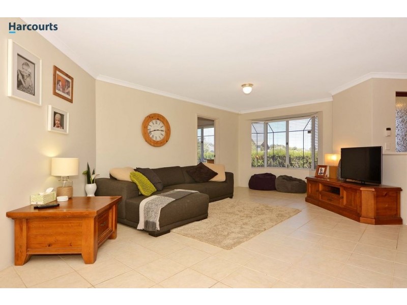 2 Silverfern Avenue, Currambine WA 6028