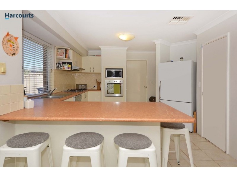 2 Silverfern Avenue, Currambine WA 6028