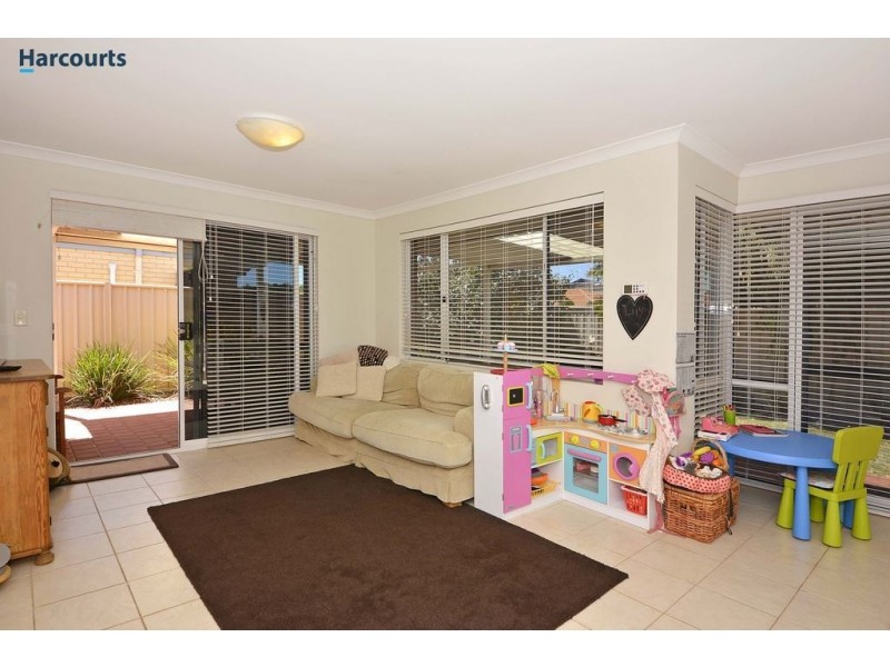 2 Silverfern Avenue, Currambine WA 6028