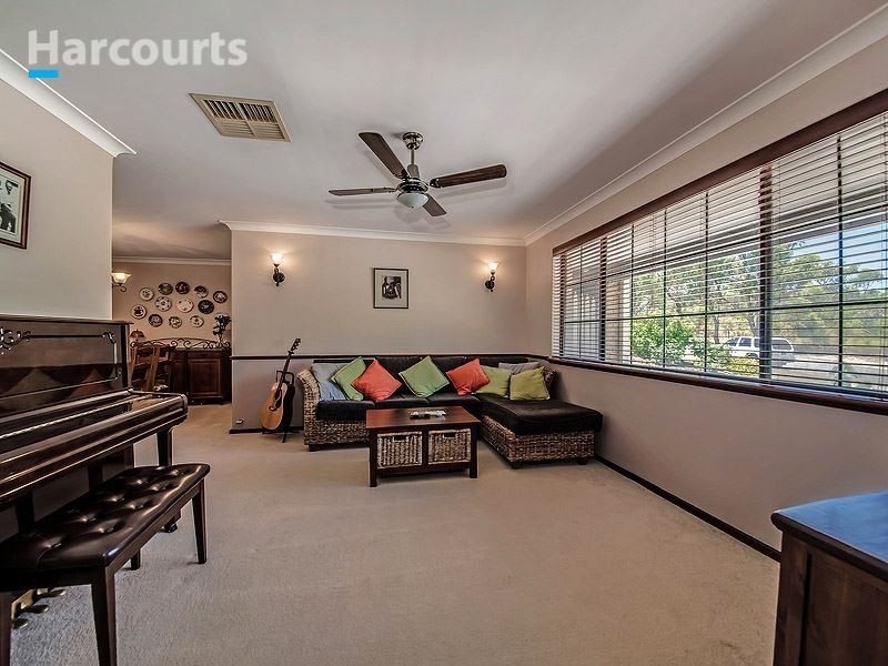 27 Periwinkle Road, Mullaloo WA 6027