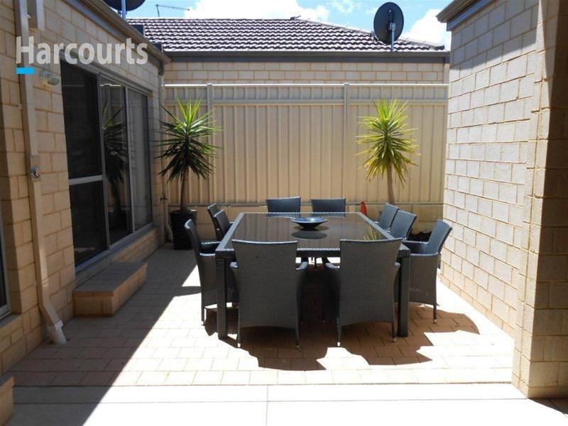 2 Denver Close, Currambine WA 6028