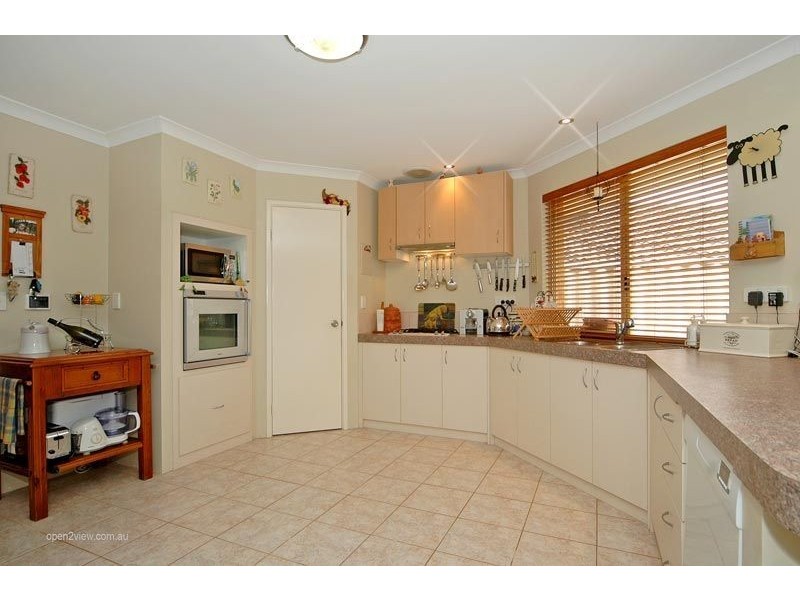 28 Merrang Circuit, Carramar WA 6031