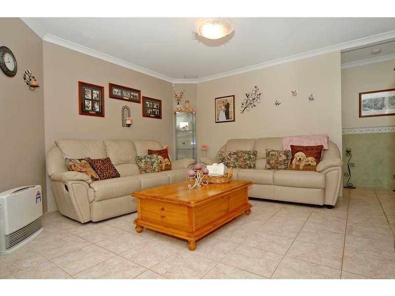 28 Merrang Circuit, Carramar WA 6031