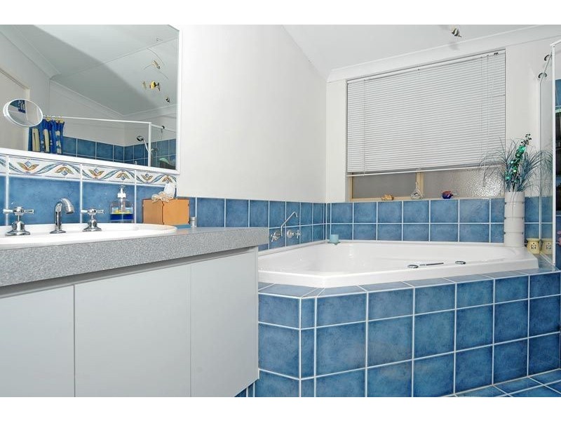 28 Merrang Circuit, Carramar WA 6031