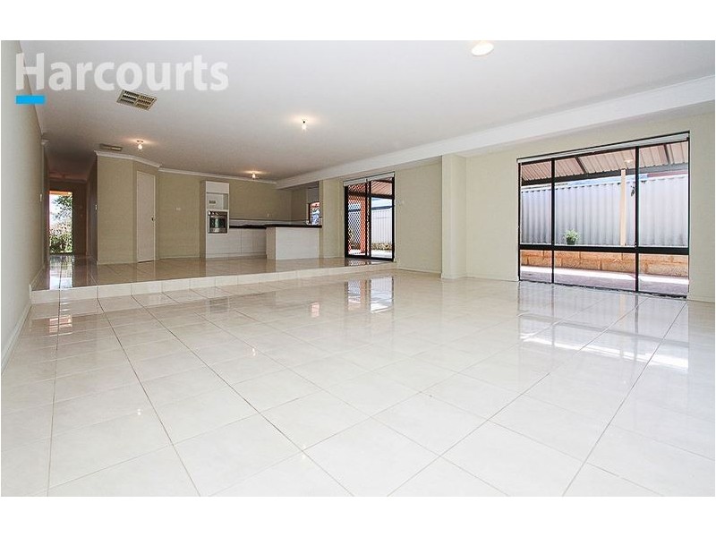 12 Cheriton Drive, Carramar WA 6031