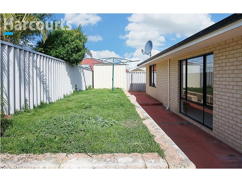 12 Cheriton Drive, Carramar WA 6031