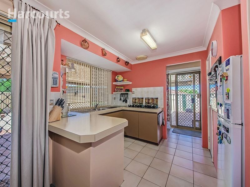 5 Lyons Place, Heathridge WA 6027