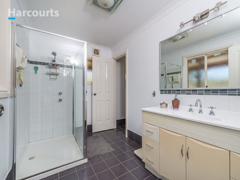 15 Brindle Close, Chittering WA 6084