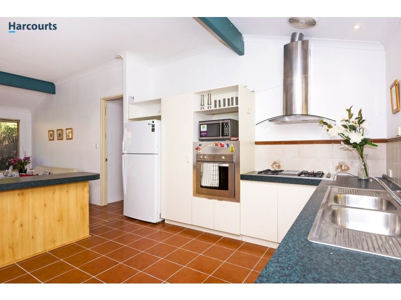 8 Placid Court, Joondalup WA 6027