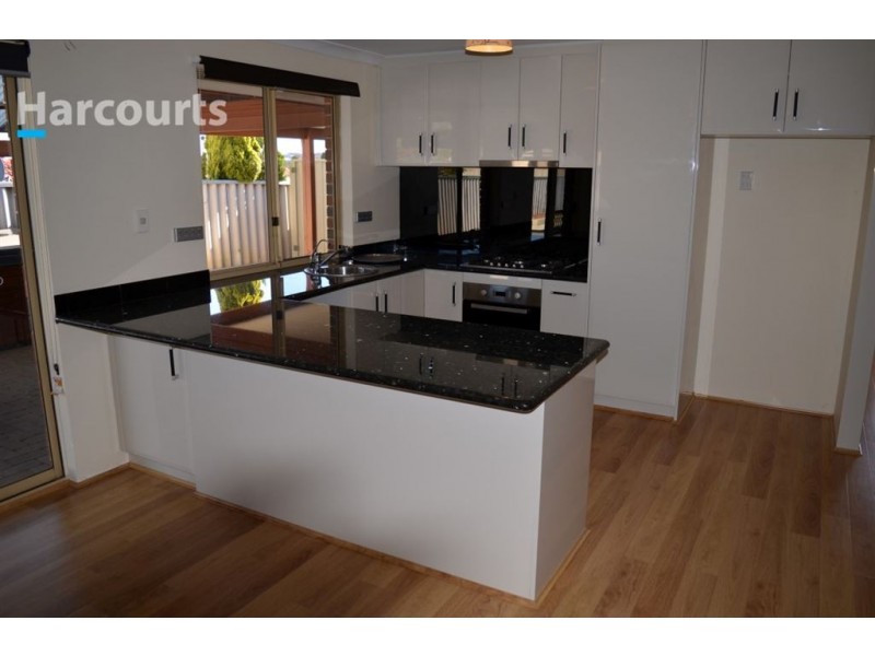 16 Sandon Elbow, Merriwa WA 6030