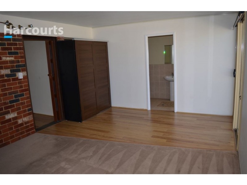 16 Sandon Elbow, Merriwa WA 6030