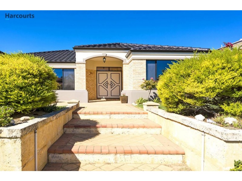 30 Santa Monica Parade, Iluka WA 6028