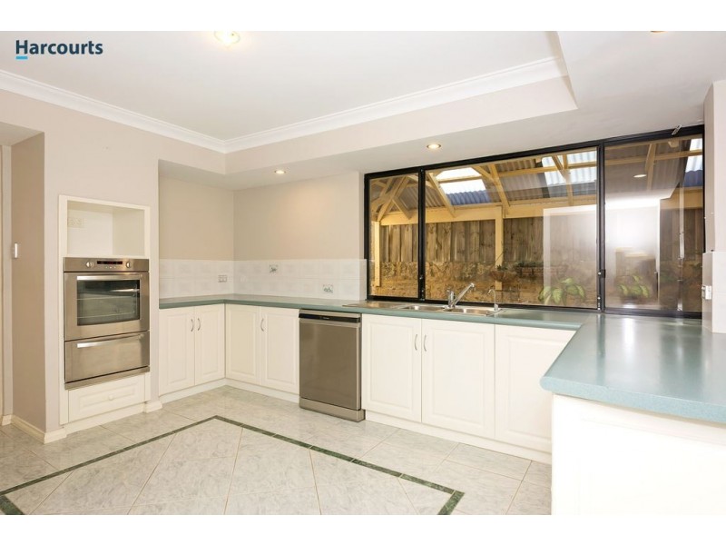 30 Santa Monica Parade, Iluka WA 6028