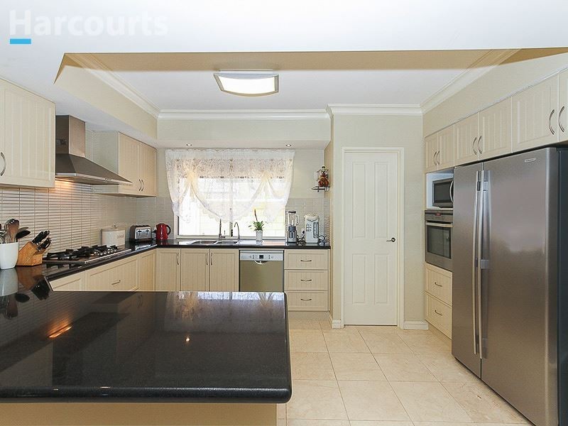 22 Chandela Loop, Currambine WA 6028