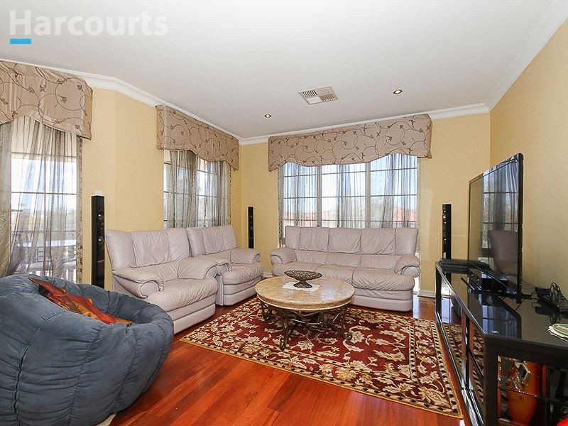 22 Chandela Loop, Currambine WA 6028