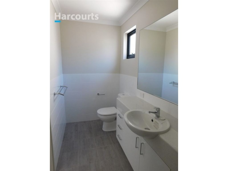 2/48 Kembla Circle, Madeley WA 6065