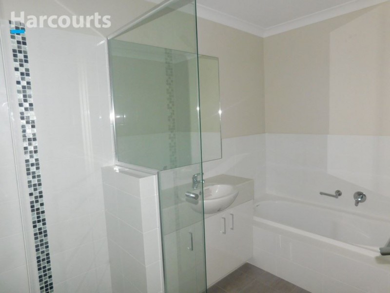 2/48 Kembla Circle, Madeley WA 6065