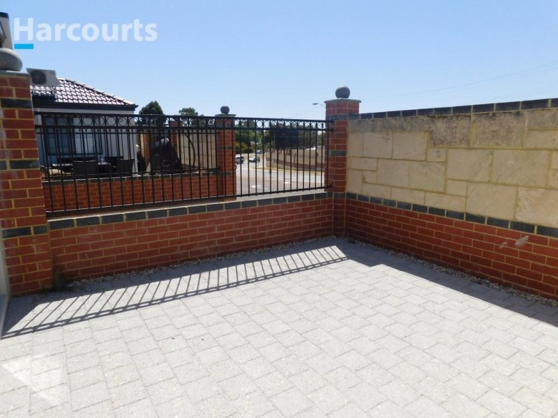 2/48 Kembla Circle, Madeley WA 6065