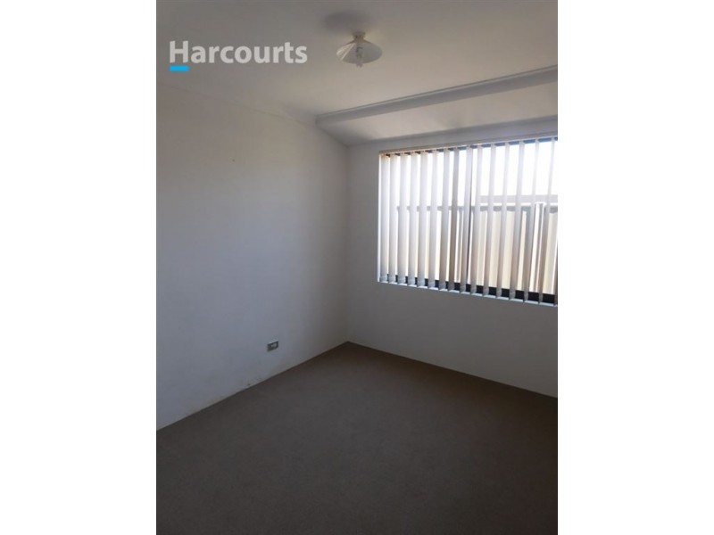 5 Oligantha Elbow, Banksia Grove WA 6031