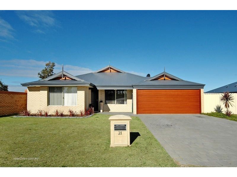 21 Merrivale Circle, Tapping WA 6065