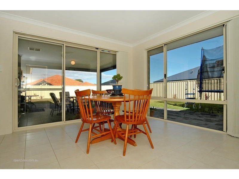 21 Merrivale Circle, Tapping WA 6065