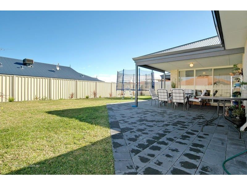 21 Merrivale Circle, Tapping WA 6065