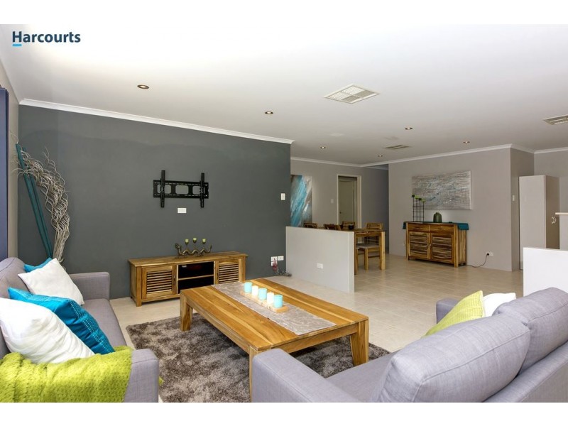 9 Menteith Place, Kinross WA 6028