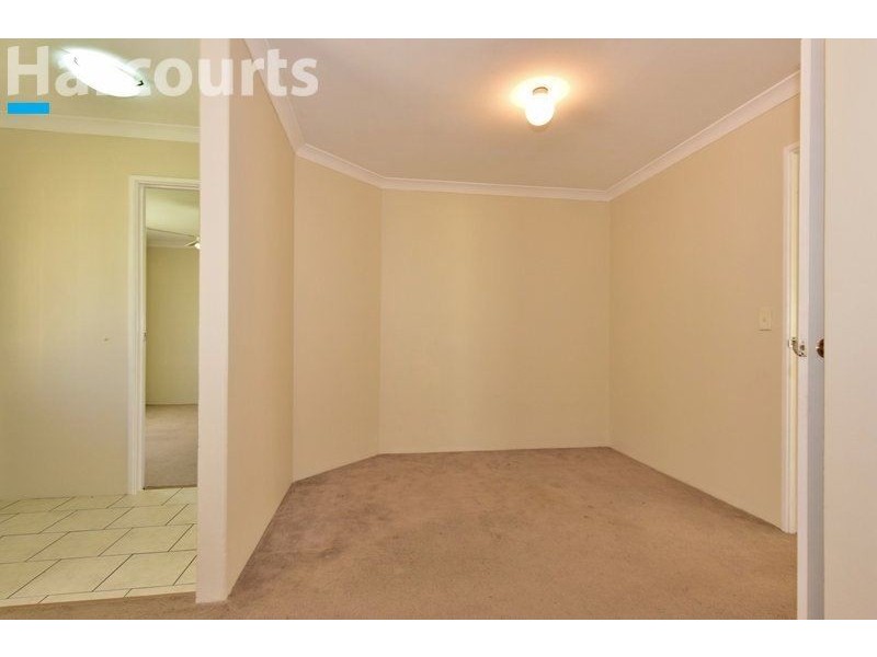 25 Kangaroo Entrance, Stratton WA 6056