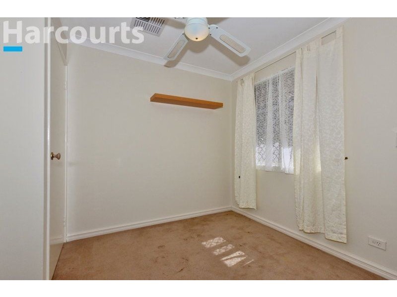 25 Kangaroo Entrance, Stratton WA 6056