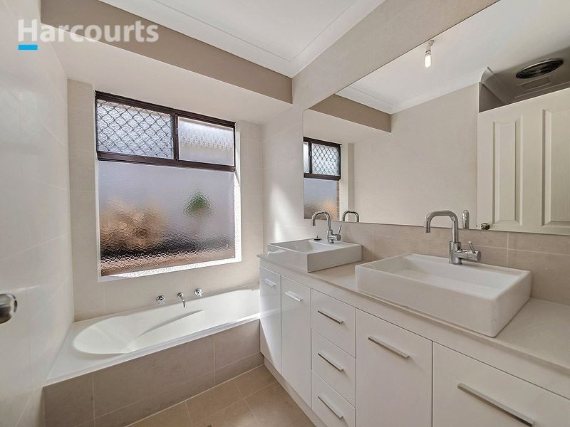 5 Ashburton Avenue, Heathridge WA 6027