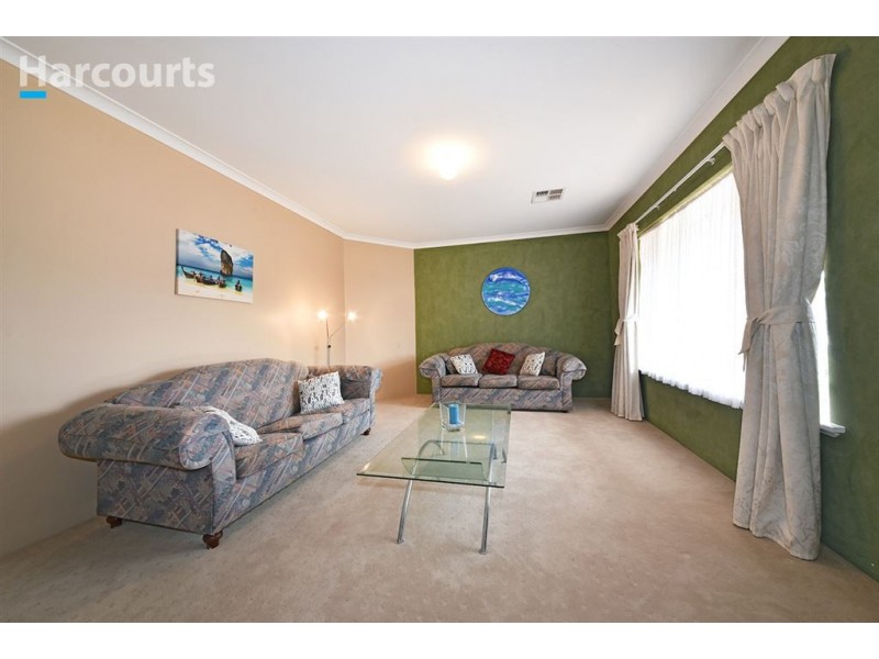 32 Pennygum Place, Mariginiup WA 6078