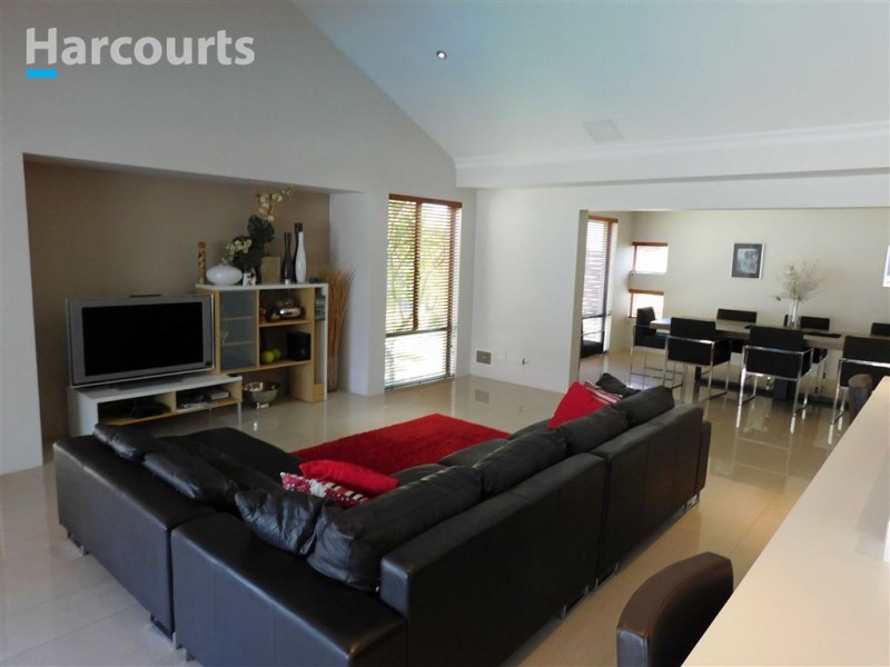 4 Catalina Place, Quinns Rocks WA 6030