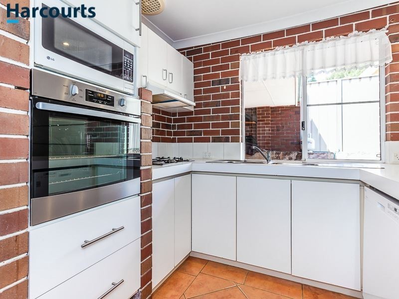 6 Eastleigh Loop, Currambine WA 6028