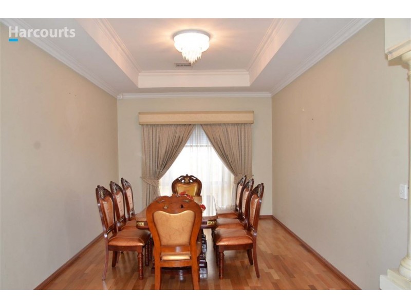 10 Hardcastle Avenue, Landsdale WA 6065