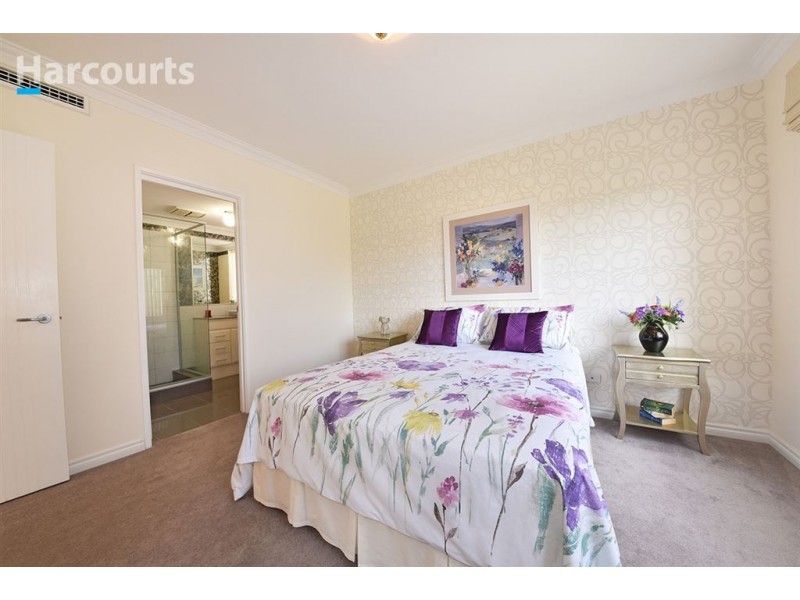 44 Whitehaven Avenue, Burns Beach WA 6028