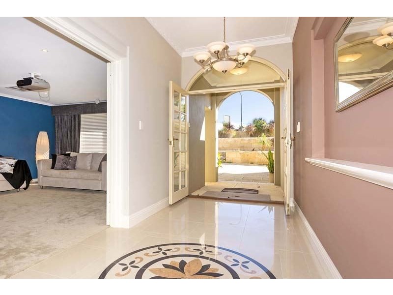 26 Derwent Meander, Joondalup WA 6027