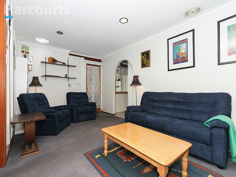 6 Malabar Crescent, Craigie WA 6025