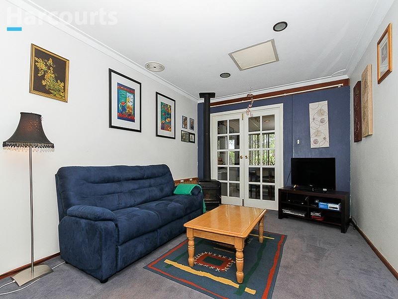 6 Malabar Crescent, Craigie WA 6025