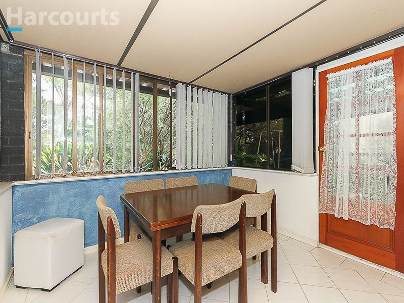 6 Malabar Crescent, Craigie WA 6025