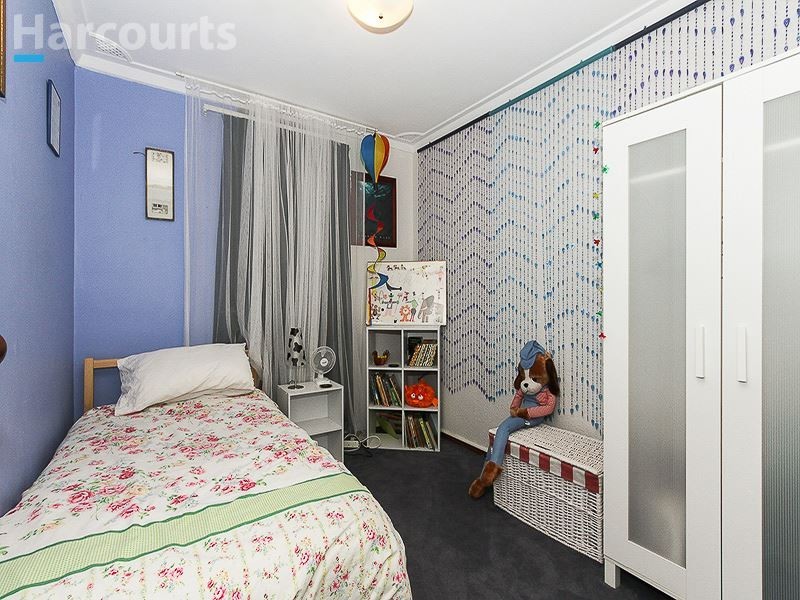 6 Malabar Crescent, Craigie WA 6025