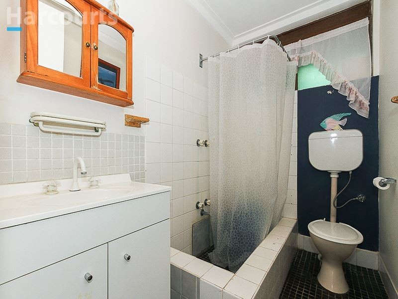 6 Malabar Crescent, Craigie WA 6025