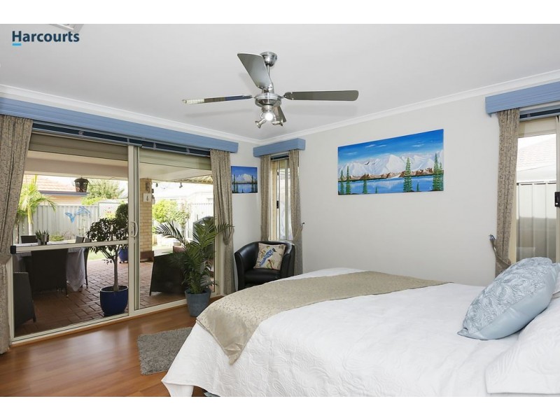 4 Rosette Place, Piara Waters WA 6112