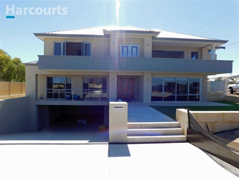 2 McPharlin Avenue, Quinns Rocks WA 6030