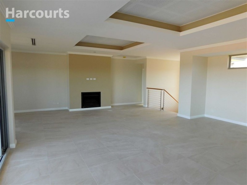 2 McPharlin Avenue, Quinns Rocks WA 6030