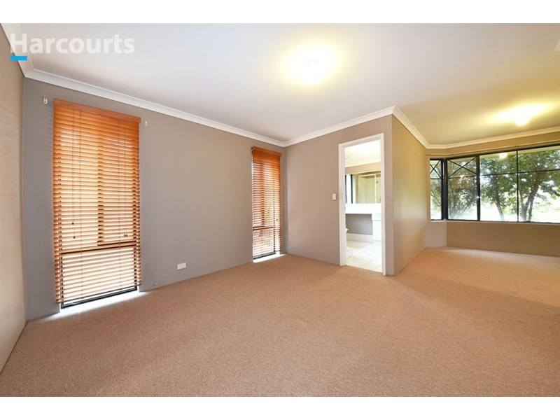 6 Dauphine Place, Joondalup WA 6027