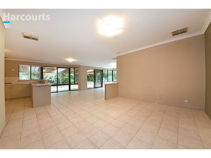 6 Dauphine Place, Joondalup WA 6027