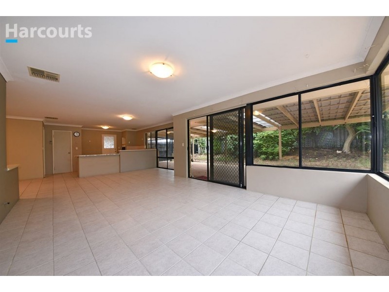 6 Dauphine Place, Joondalup WA 6027