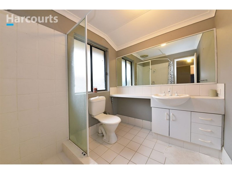 6 Dauphine Place, Joondalup WA 6027